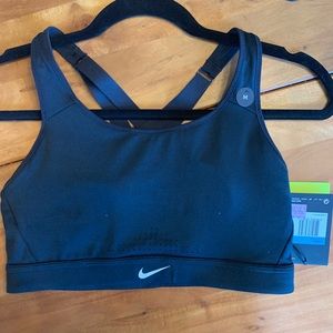 NWT Nike sports bra